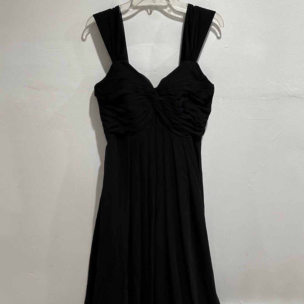 Elegant Black Sleeveless Dress